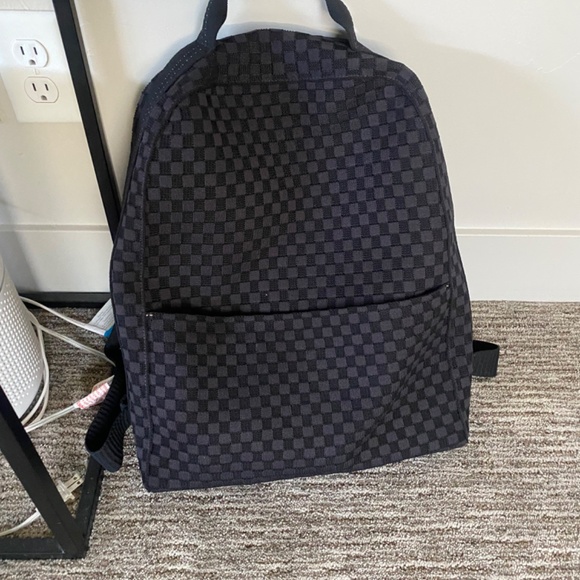 rothys NWOT The Backpack - Picture 2 of 2